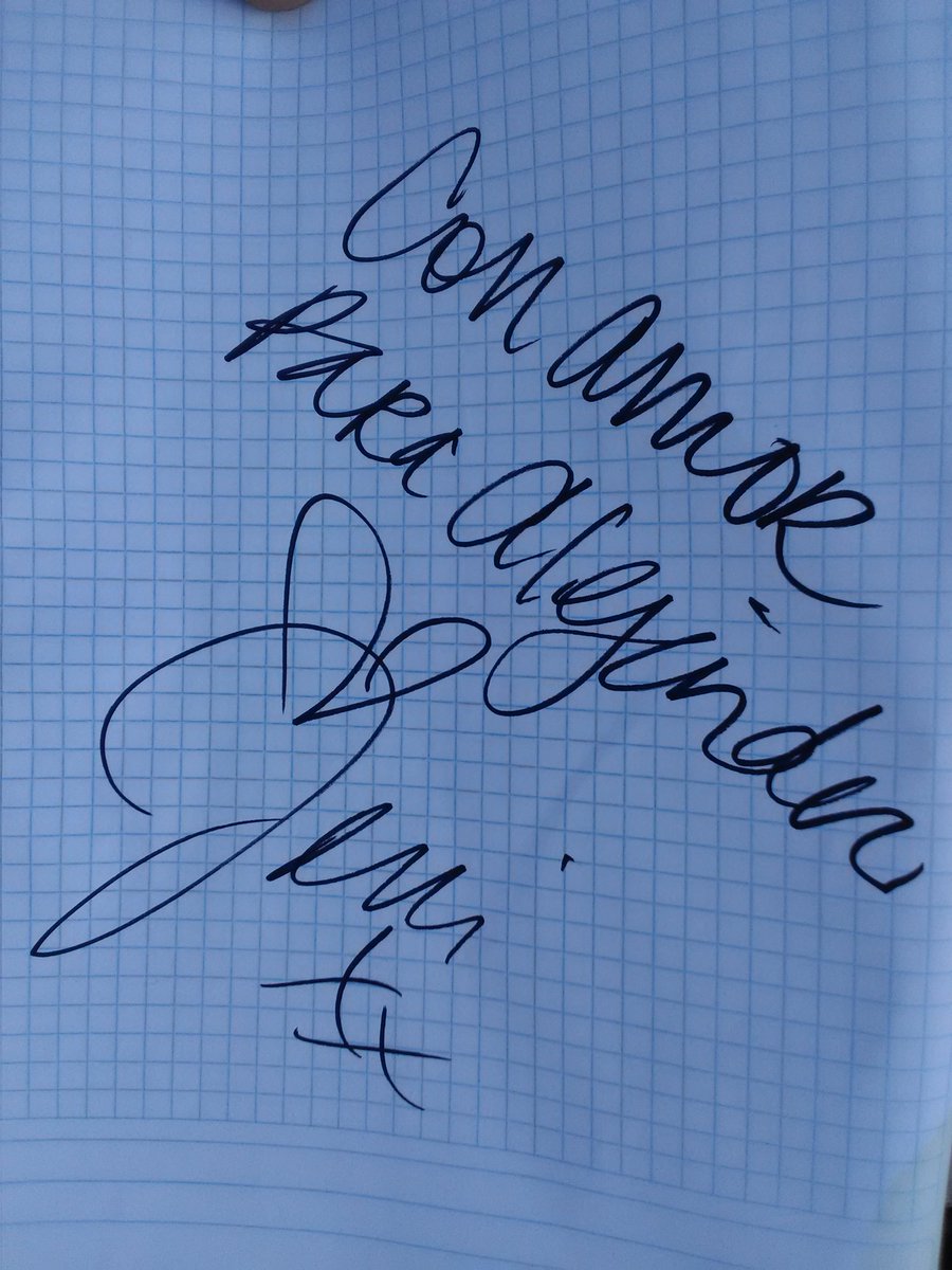 Gracias <a href="/cristyleiro/">Cristy Leiro</a> y <a href="/jenisummersLLC/">Jeni Summers</a> por tanto cariño. Son muy amables y son aun más hermosas en persona. Dios las bendiga y claro que cuentan con mi apoyo. Nos vemos pronto. Un abrazo y su vida este lleno de amor, salud y paz para ustedes y sus familias. #Recuerdos2019 #CDMX
