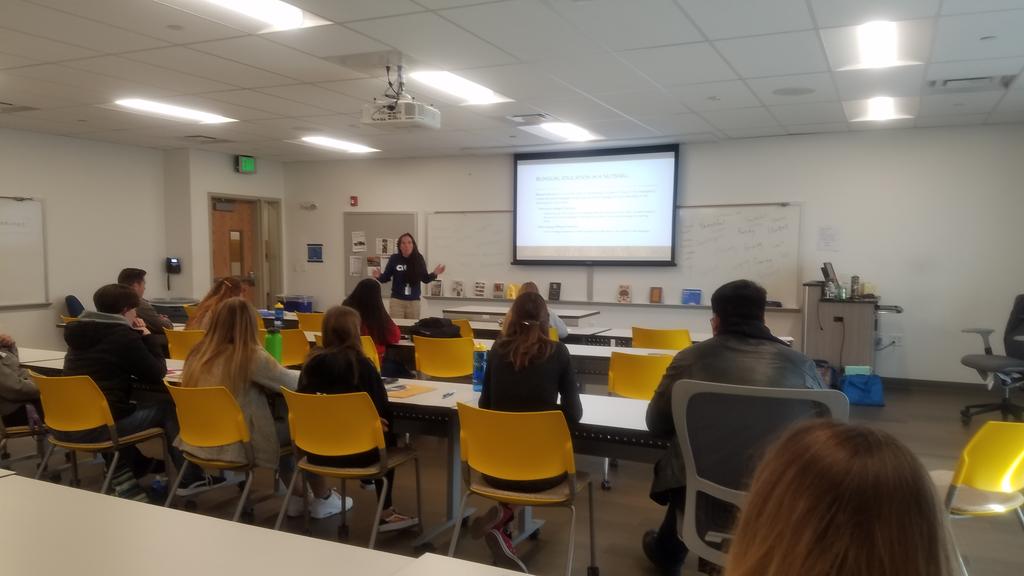 DaisyTieneLaFe's tweet photo. Learning about the importance of Billingual education, many New Mexicans come from families who were forced to let go of their identities and native language. Now it's our job to bring that back https://t.co/fKQLtISQNg