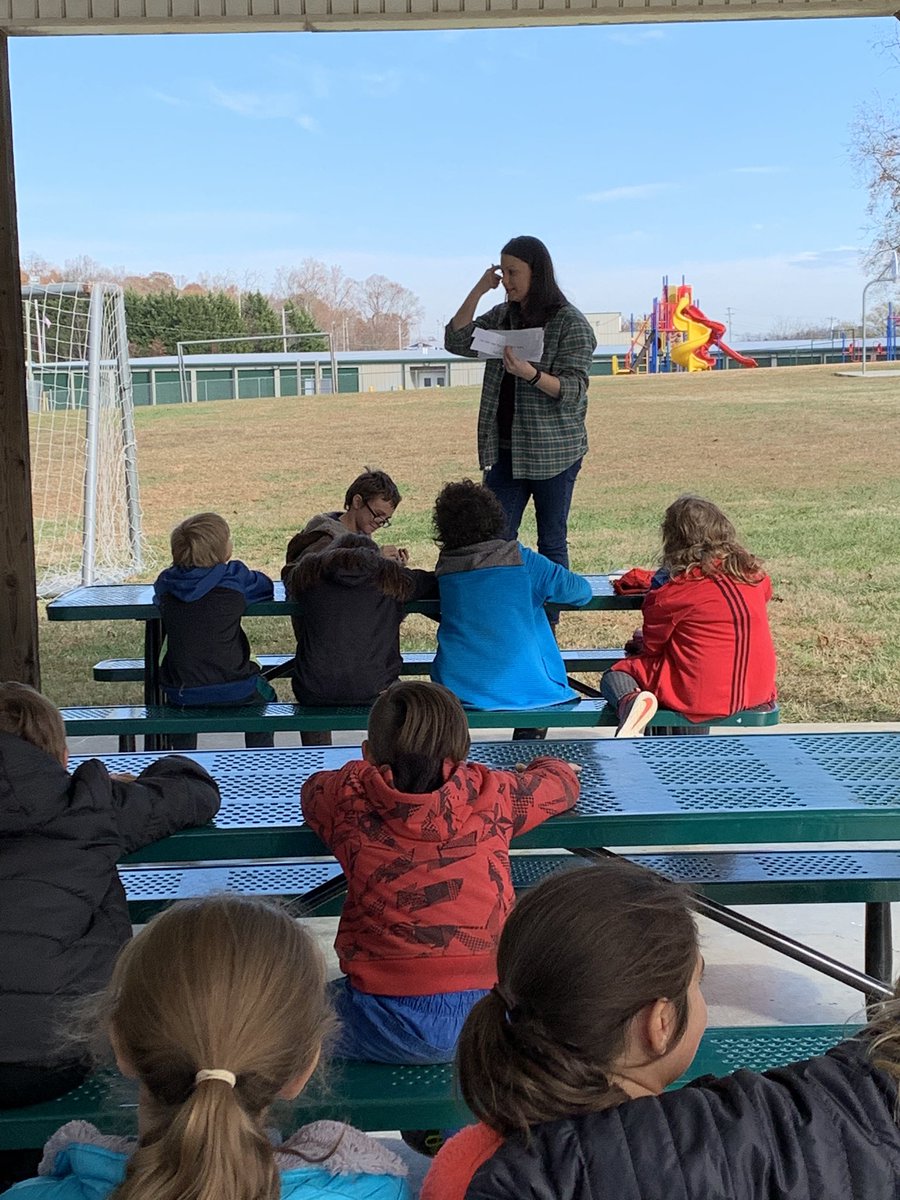 Learning about contractions and taking in some fresh air! #whynot #10yearoldsneedwiggletime <a href="/drlanaluttrell/">Lana Luttrell</a> #tvtigers19