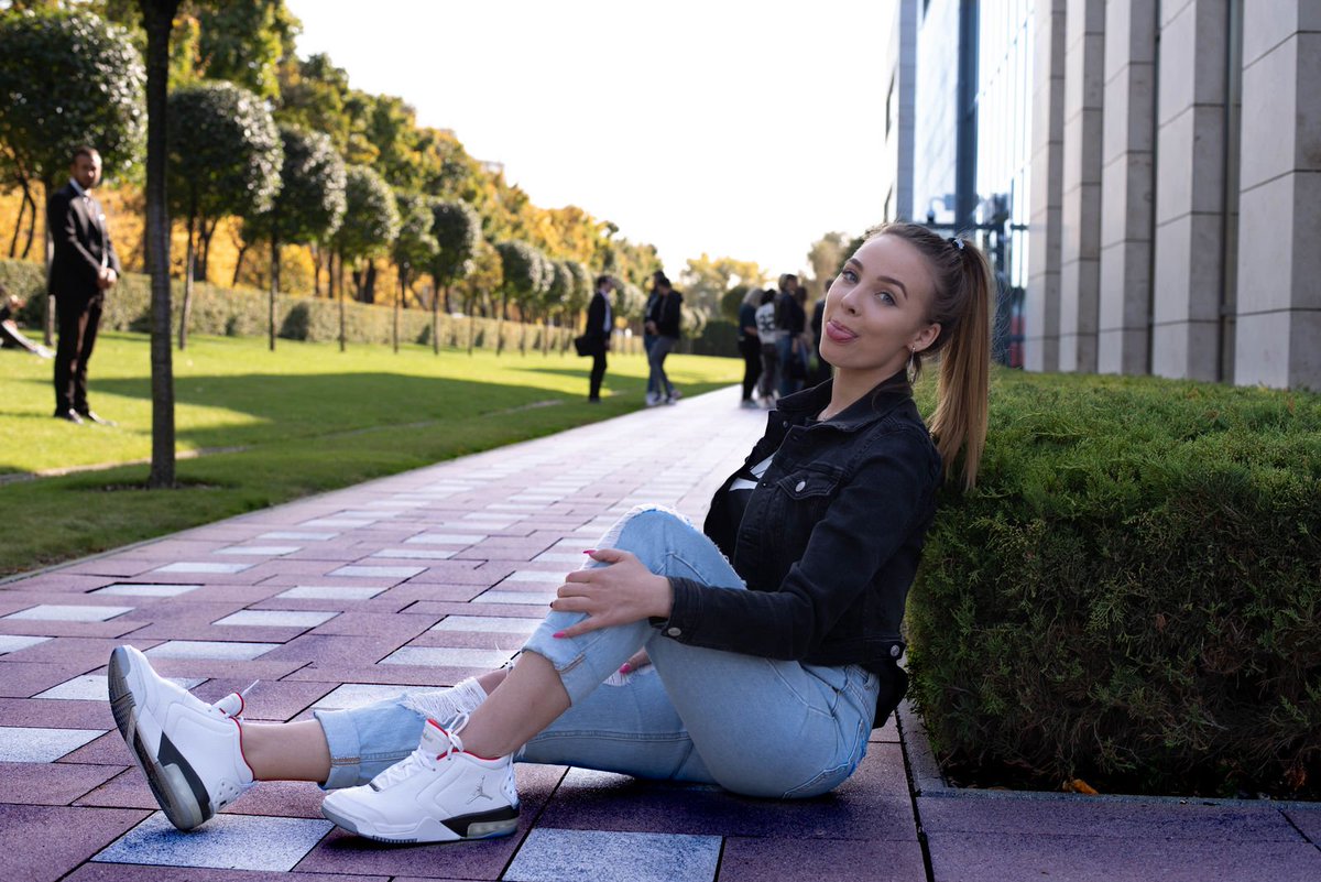 AliceCookiee's tweet photo. Believe in yourself! Have faith in your abilities! Without a humble but reasonable confidence in your own powers you cannot be successful or happy!😎😋☺️ #travelday #greatday #sweetsun #camgirl😍🥰😘   
     https://t.co/1lvecOUDrl…💎   
@LiveJasmin @JasminDotCom https://t.co/y6RYEGRSb1