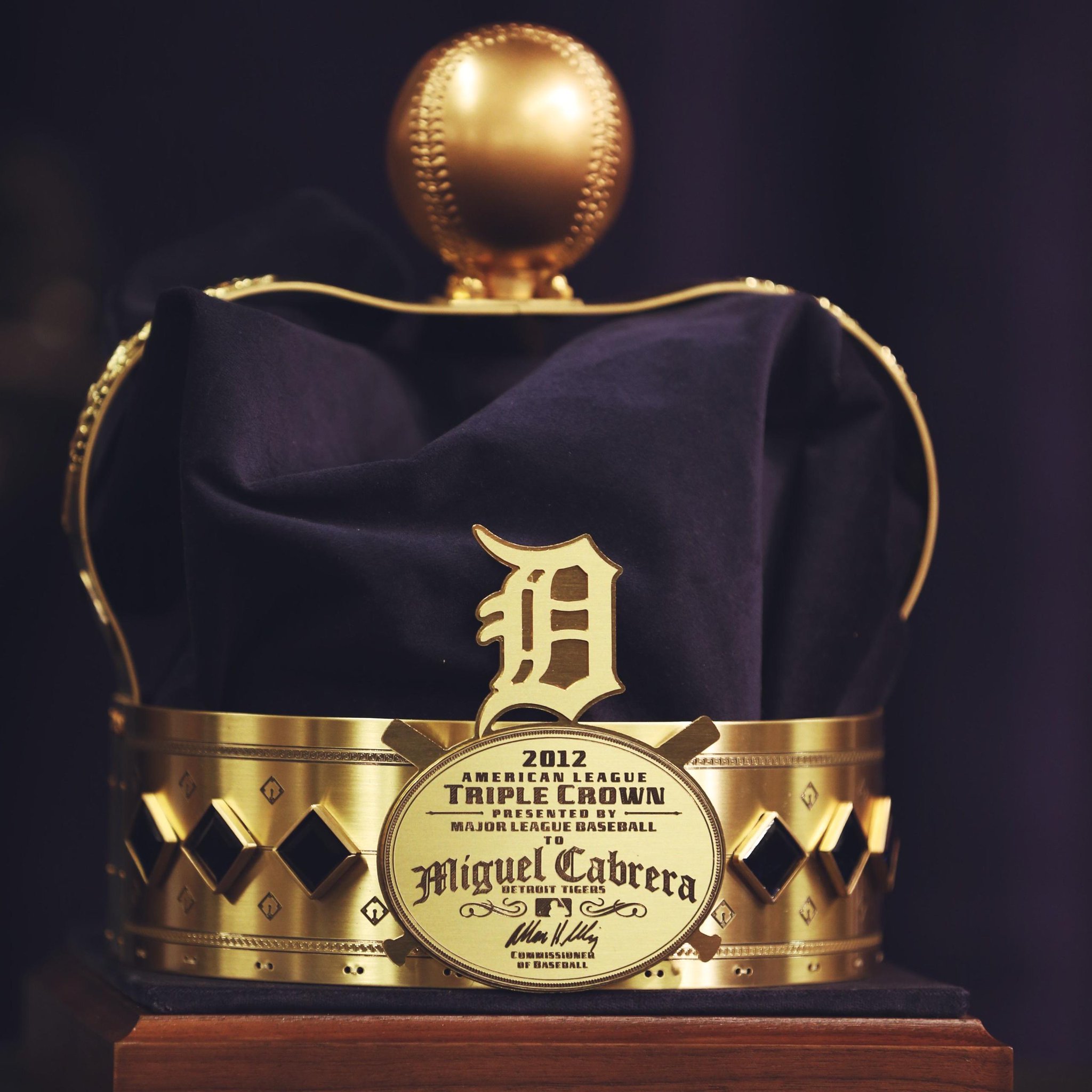 LasMayores on Twitter: "¡Un día como hoy, en el 2012, Miguel Cabrera logró la primera Triple Corona en 45 años! 👑 ¡Y fue el MVP de la Liga Americana! 📜 #LasMayores… https://t.co/Ci4qqXqd8K"