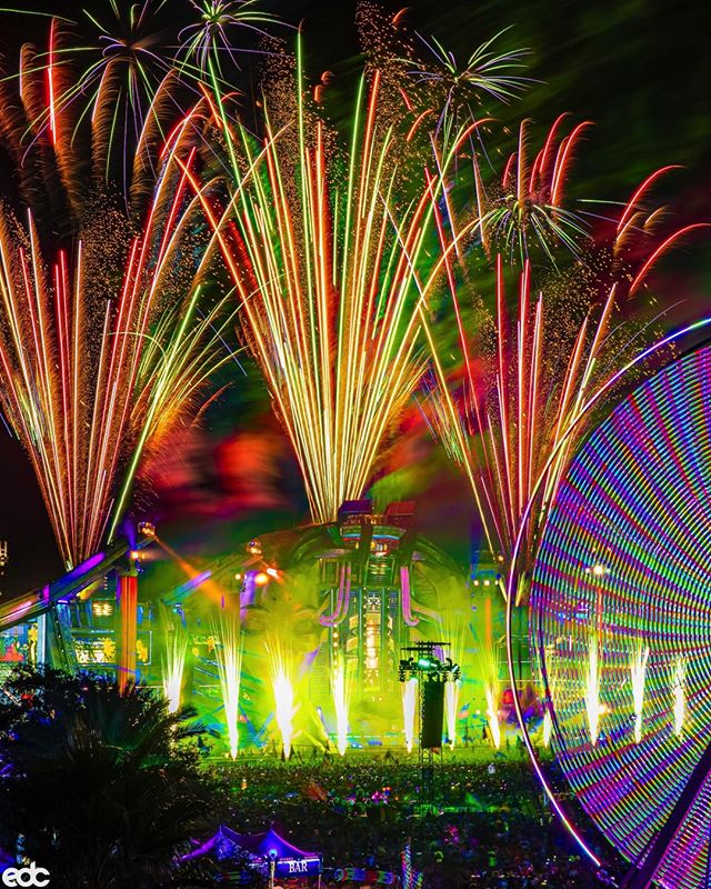 Volt_live's tweet photo. Pure magic last weekend at EDC Orlando! 🎇
.
.
.
#EDCOrlando #EDC #MusicFestival #Fireworks https://t.co/5mEFwRXSOW