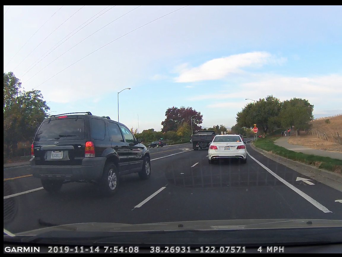 KallyKavanaugh's tweet photo. @BGaleWilson1 @FairfieldPolice 
Please be careful. Thankful White Car waited for children to get out of street &amp; into crosswalk.
Held up traffic (&amp; sometimes people do not pay attention)
Glad those nearby were careful of children let out into traffic. https://t.co/1zBtLMkkb4
