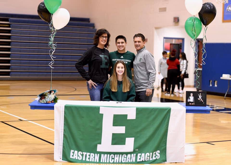 3 MORE! 
Ellie Ruprich 📝 South Carolina 
Kate Stration 📝 Cornell
Bella Hommes 📝 EMU

Congratulations ladies 👏🏻
#leaveyourlegacy