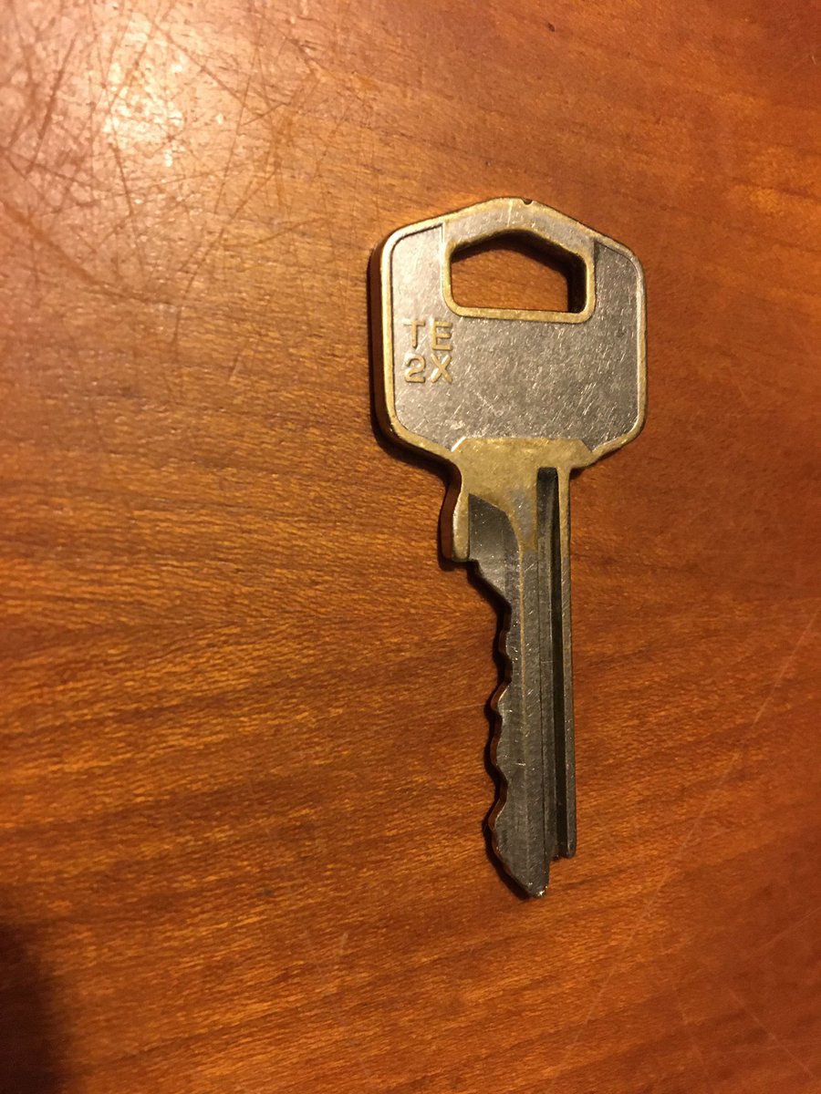 thepathlesstravelled (@tpltravelled) on Twitter photo Hello users of @EndcliffePk if you’ve lost your door key in the Park i have it 👍👍 please RT <a href="/HelpSheffield/">Help Sheffield</a> <a href="/ENDPARKCAFE/">ENDCLIFFE PARK CAFE</a> <a href="/Hunters_Bar/">Hunters Bar Roundabout</a> Hello users of @EndcliffePk if you’ve lost your door key in the Park i have it 👍👍 please RT <a href="/HelpSheffield/">Help Sheffield</a> <a href="/ENDPARKCAFE/">ENDCLIFFE PARK CAFE</a> <a href="/Hunters_Bar/">Hunters Bar Roundabout</a>
