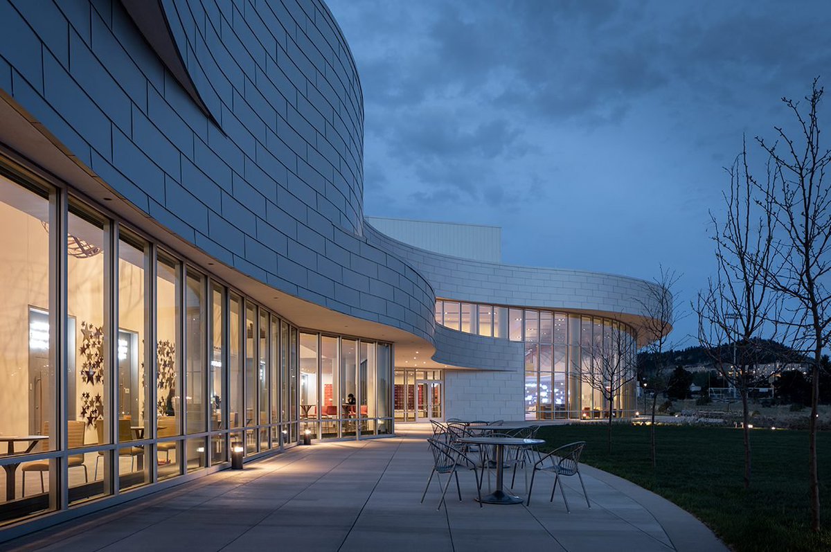 LigmanAmerica's tweet photo. The Veranda Pillar Light shines along the edge of the pathway to the entrance of the Ent Center for the Arts in Colorado. Quite an attractive building! #Veranda #Columbus #EntCenter #Ligman https://t.co/zK9INtuVKE