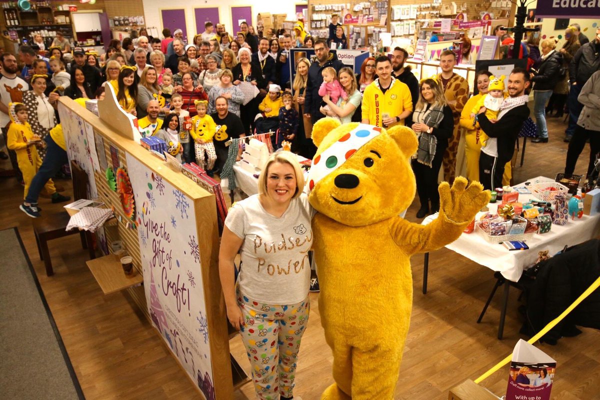 Sara Davies tweet media