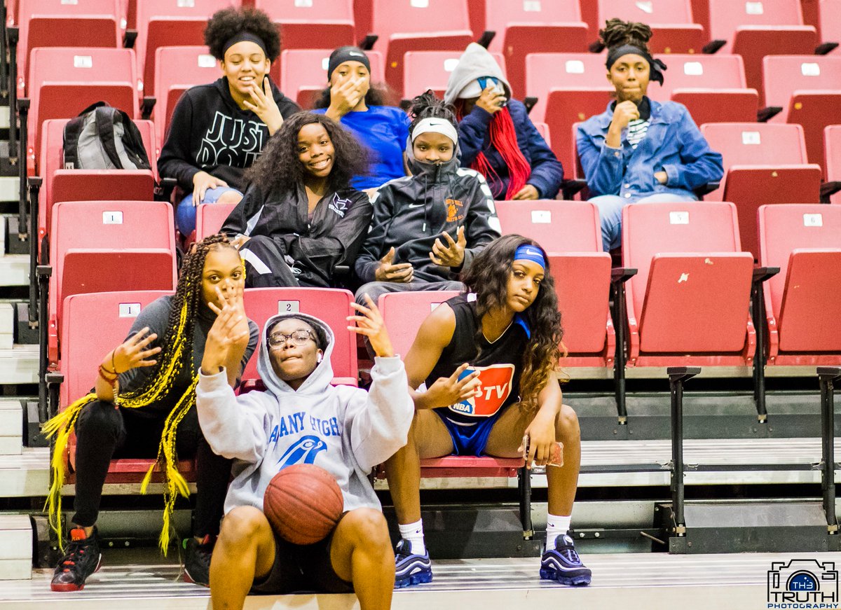 x_Th3_Truth_x's tweet photo. yoooo if you are not out there supporting @MillMundy &amp; @MundysMillHoops as hard as @zaaaiiirrreee and the rest of the MM Girls BBall team then what are you doing with yourself? https://t.co/vv6YSmfqOD