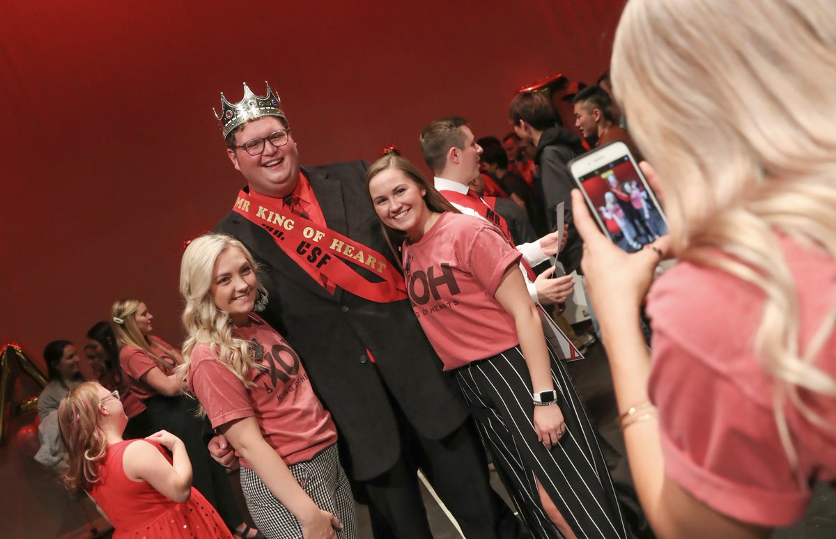 📸: <a href="/AlphaPhiUNK/">Alpha Phi UNK</a> King of Hearts ›› ow.ly/jBk630pTwuq