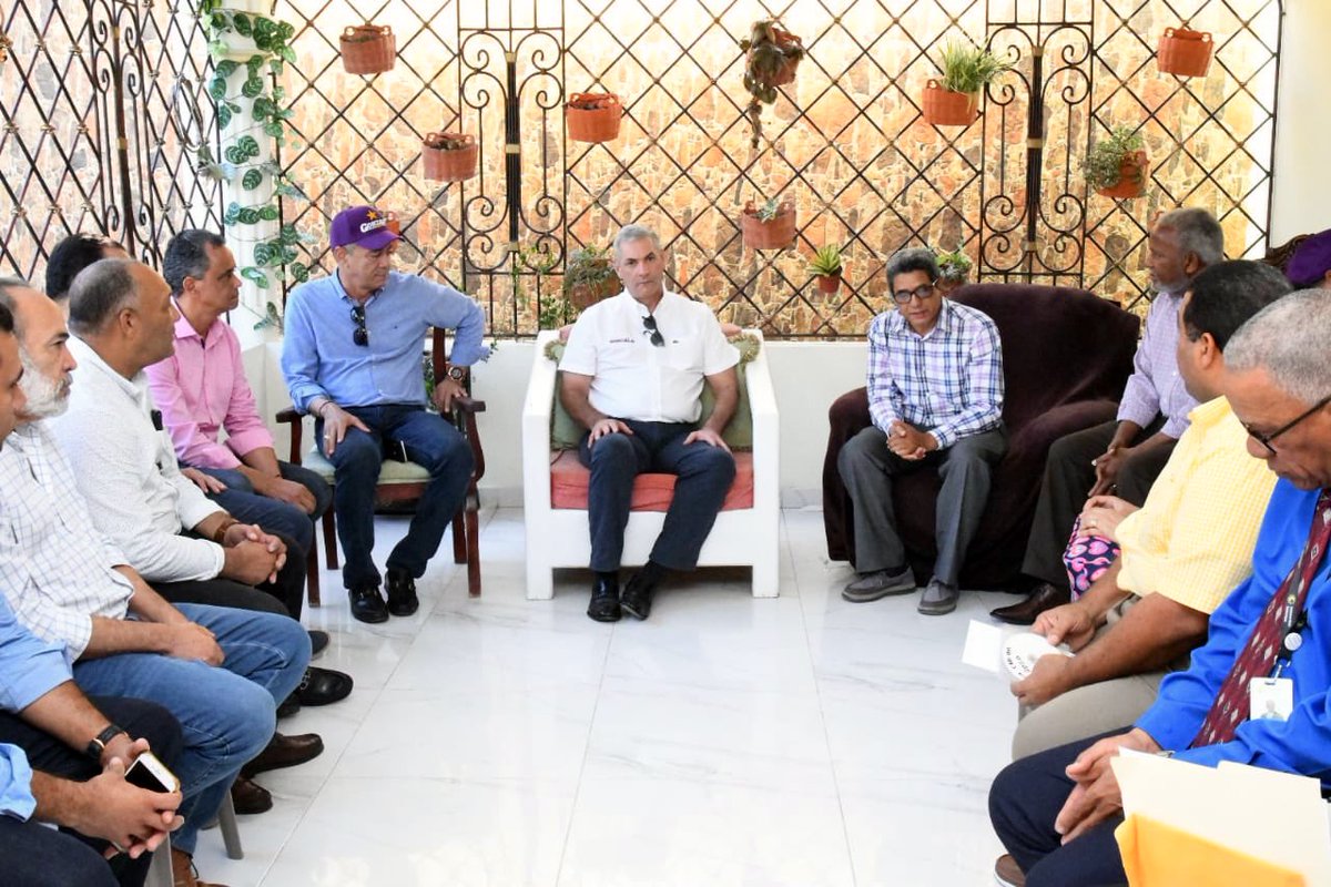 MiguelMedinatv's tweet photo. Ahora llegamos a Hato Mayor, donde el pastor Amos Cáceres, recibe en su residencia junto a líderes sociales de la provincia, al próximo presidente de la República, Gonzalo Castillo. @Gonzalo2020RD #HatoMayorEsDeGonzalo https://t.co/LkMhtoKHNI