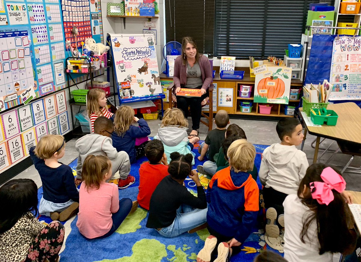 mrstannerkinder's tweet photo. Thank you so much to Anne’s Aunt Anne for being our Friday Mystery Reader!!!  It was so fun to hear all the students guesses of who it might be and then for them to see it was one of our friend’s Aunt!!! It takes a village and we are very thankful you came! https://t.co/2xfCP67D9O