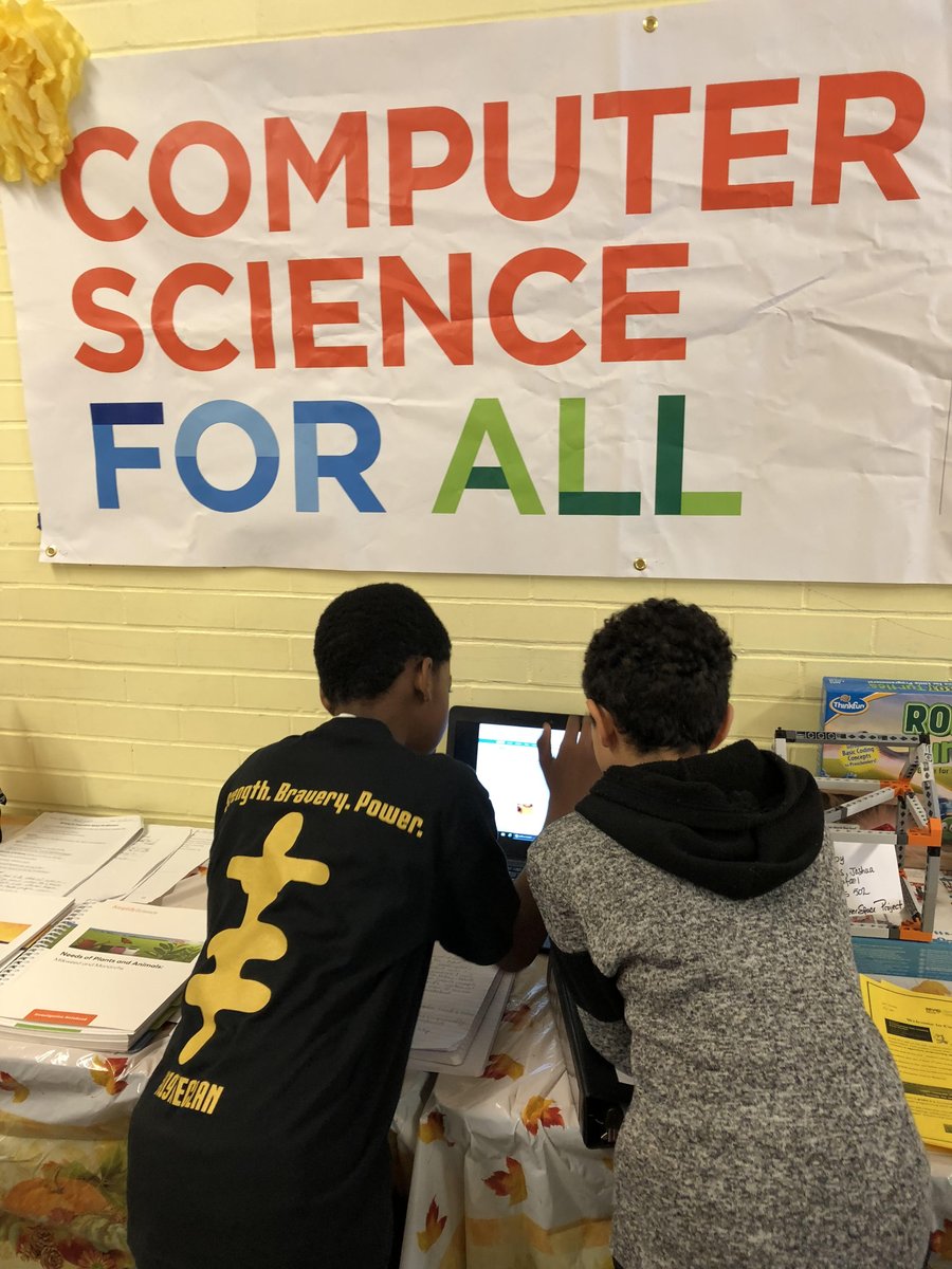 306KEthanAllen's tweet image. 2019 Fall Harvest Curriculum Night
#D19Allthewayup #Brooklynscholars
#ComputerScienceForAll