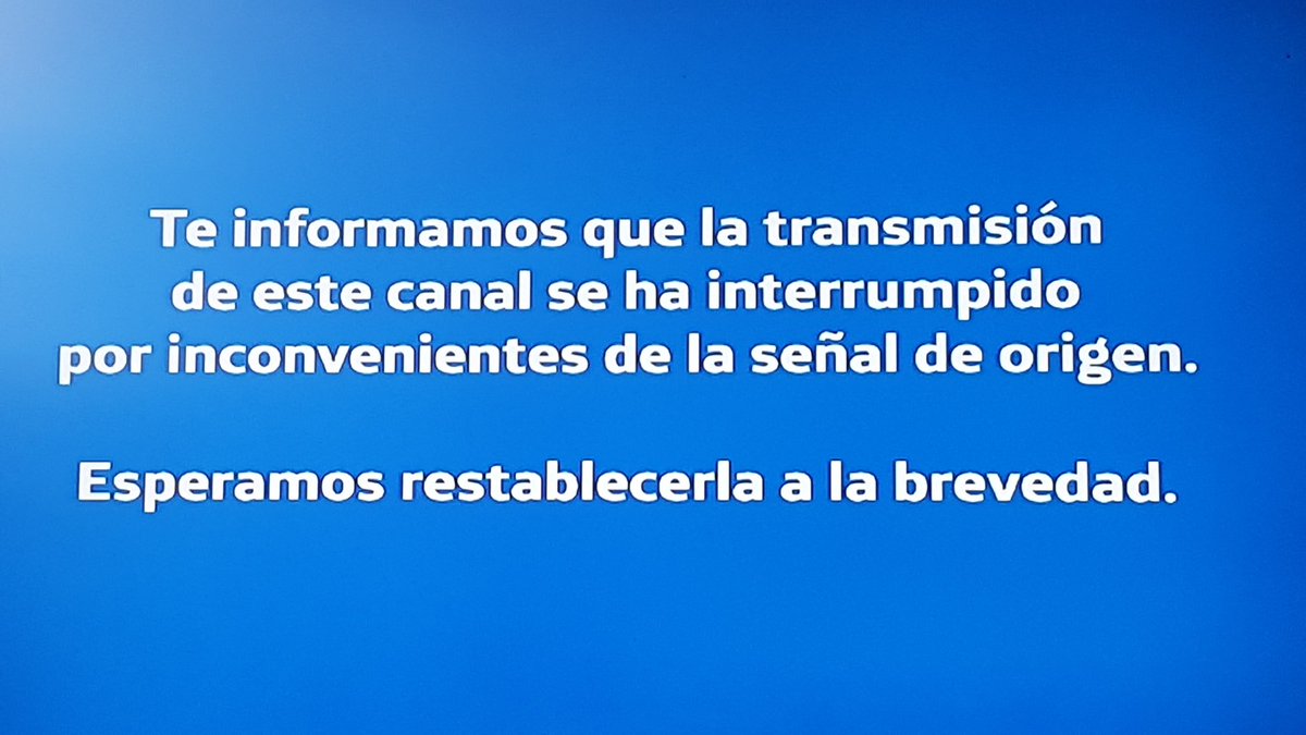 Paknita91's tweet photo. Que onda los canales nacionales en Movistar.... #colusion 
#tvn
@Movistar https://t.co/dP1e57UMsP