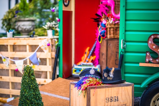 The Little Horse Picture Booth is a vintage horsebox photo booth. What makes ‘Rosie’ unique is she is run from 100% renewable energyhttps://www.weddingsuppliersnearme.co.uk/places/united-kingdom/essex/southminster/photobooths/the-little-horse-picture-booth/ … #weddingphtobooth #greenwedding #essexwedding #kentwedding @littlehorsepb