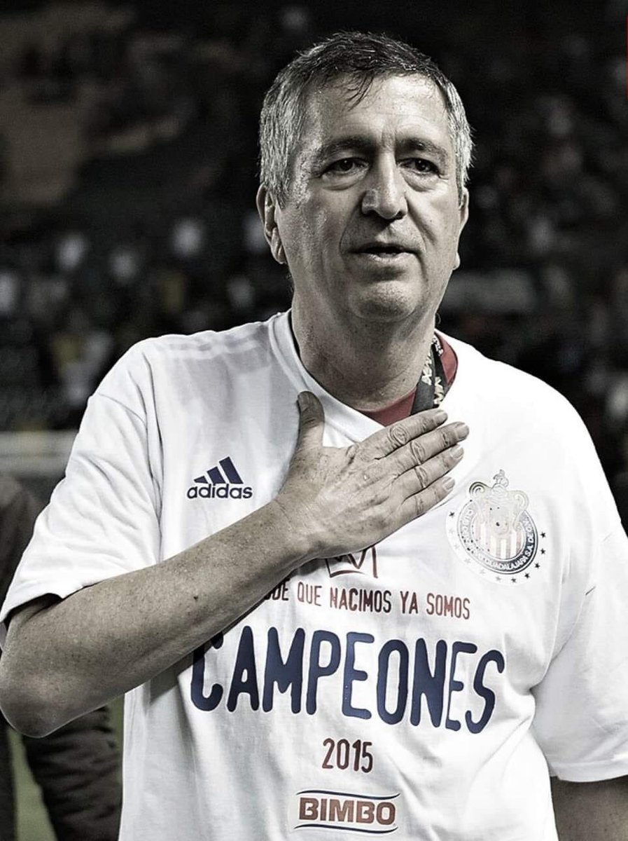 ¡FALLECE JORGE VERGARA, DUEÑO DE LAS CHIVAS!

Jorge Vergara Madrigal falleció este viernes a causa de un paro cardiorespiratorio en la ciudad de Nueva York. La noticia fue confirmada por su hijo Amaury Vergara, presidente del Guadalajara, club del que era dueño Vergara Madrigal.