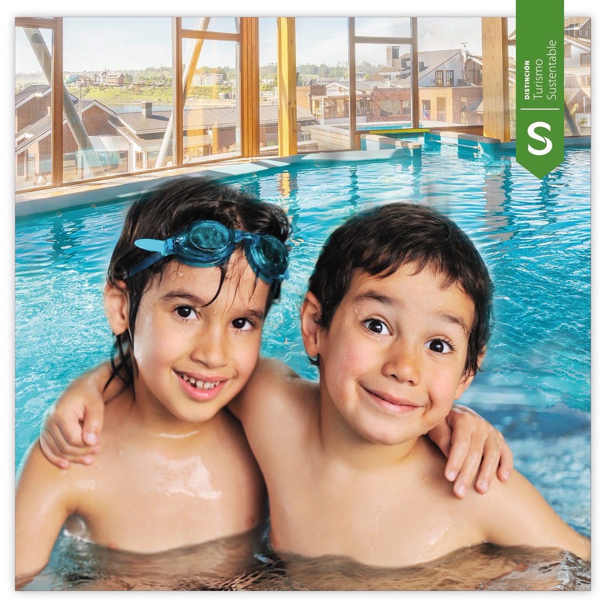 CabanaDelLago's tweet photo. Mientras tú descansas y contemplas el Llanquihue, los niños se divierten en nuestra piscina climatizada.

¡Disfruta de un verdadero descanso en nuestro hotel y recárgate de energía! 
Más información en: https://t.co/BkiXMlWzGG

#surdechile
#puertovaras
#hotelcabanadellago https://t.co/n5gt5CUDxN
