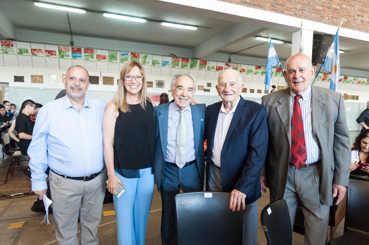 Andrea Bruzos tweet media