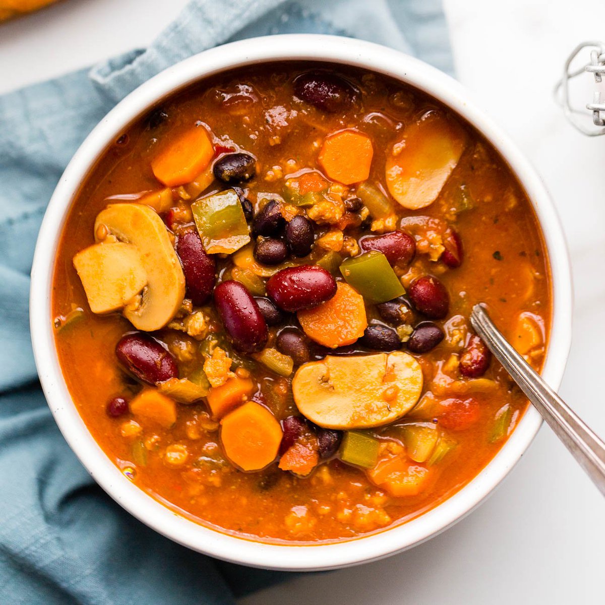 🔥🌶️New recipe → #Vegan Instant Pot Chili (with Stovetop option!) ilovevegan.com/vegan-instant-…