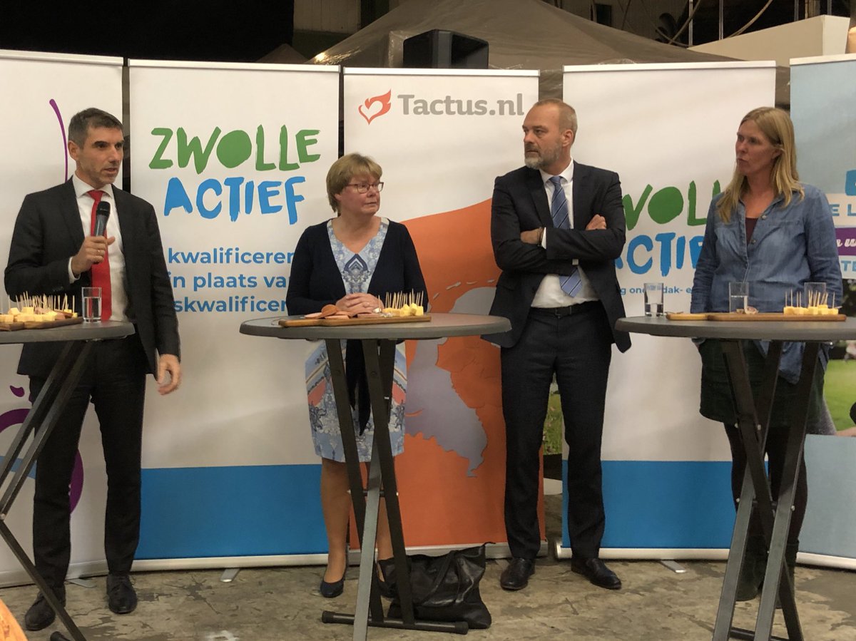 PaulBlokhuis's tweet photo. 5-jarig @Zwolle_Actief helpt mensen in de opvang zsm weer mee te doen in de maatschappij. Uitgangspunten: perspectief bieden, vertrouwen geven, geen indicaties, geen dure huisvesting, korte lijnen en samenwerking. Geen probleem met wachtlijsten. Goed voorbeeld @Gemeente_Zwolle! https://t.co/8K7GspFr8C