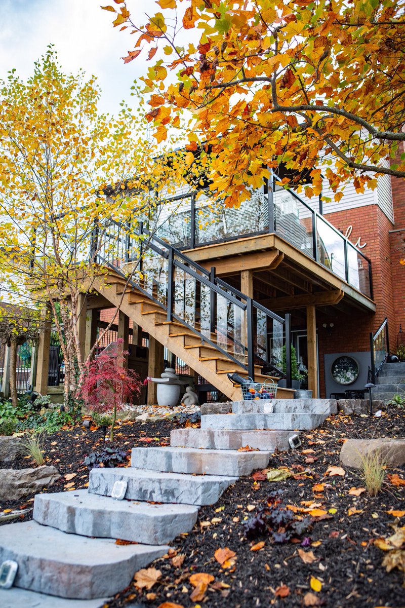 ConstructionZen's tweet image. 🍂The perfect view for any season.🍂 yourzenspace.ca

#Landscaper #landscape #Landscaping #landscapedesign #patio #patiostone #OutdoorLiving #HamOnt #Brantford #Burlington #StoneyCreek #houseandhome #backyardinspo #inspo #homeinspo #Insporation #Lighting #construction
