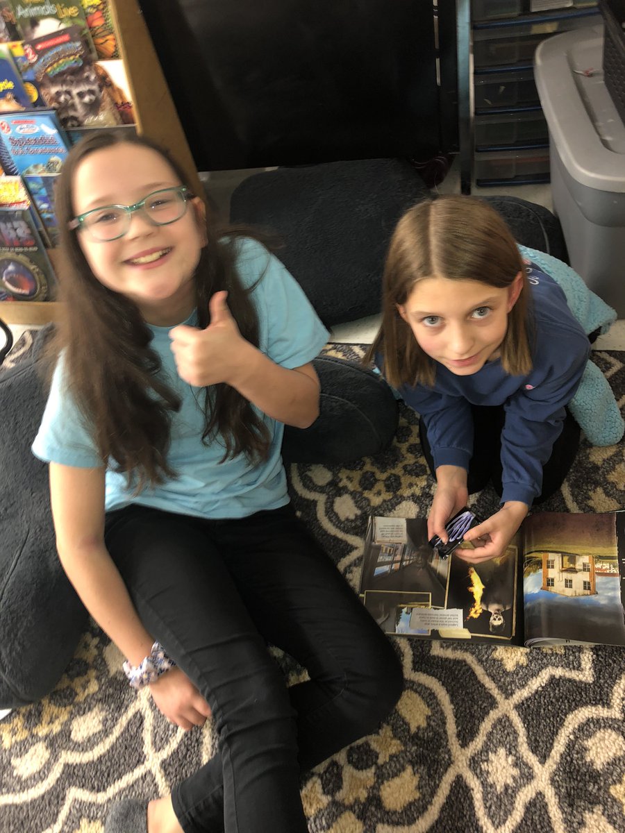 OES_Spotlight2's tweet photo. Lots of research today with lots of smiles and laughs!!! @TweetDCS_OES @OES_Spotlight #RaiseTheBar #TeamDCD https://t.co/ETDjChqefY