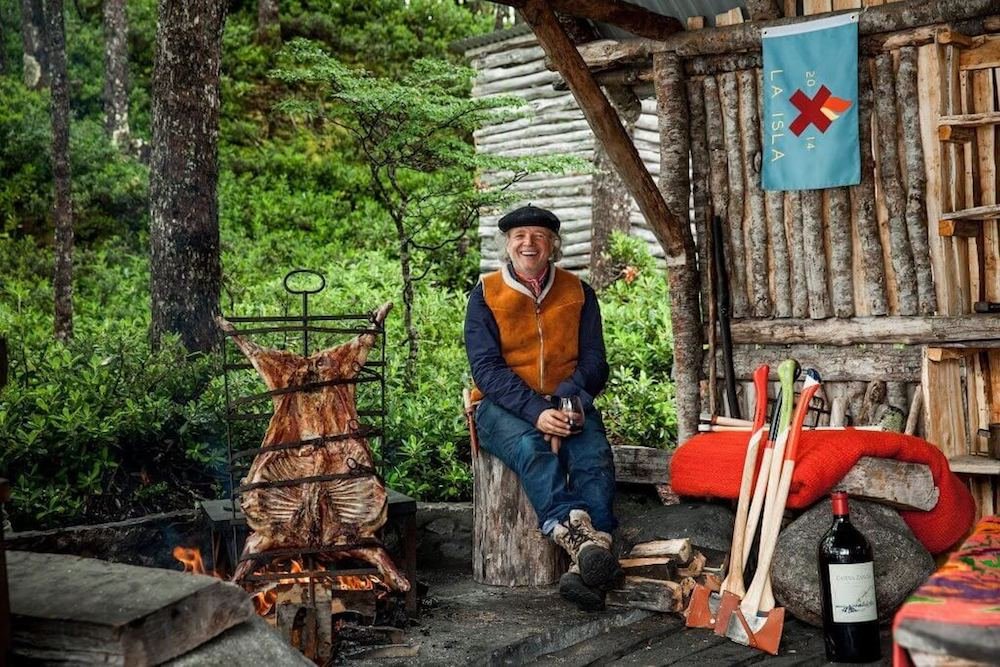 PlanSAmerica's tweet photo. Francis Mallmann shares his secrets to wild cooking with an exclusive party of five guests at a time on his Patagonian island. Learn to master embers, flames and smoke, alongside Mallmann as you create delectable meals.

https://t.co/LfYpYSXLyo

#FrancisMallmann #Argentina https://t.co/C9eqeGm9zw