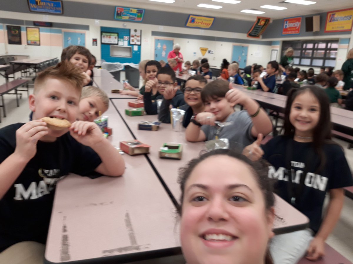 BridgerCierra's tweet photo. @TimbercrestElem #teamMacon https://t.co/vb75sy6adk