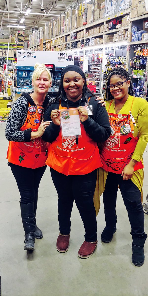 Learn from yesterday, live for today, hope for tomorrow. Head Cashier Lulu and Lachanze congratulated cashier Zhanee with a homer badge today, Zhanee puts customers first, pushes credit, and offers customers legendary service. Congrats!!! #4166TheBestSouthPhillyHD