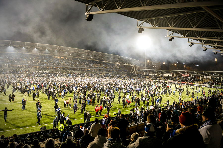 brfootball's tweet photo. Finland celebrate making their first-ever major tournament 🇫🇮 🎆 https://t.co/rx6kQvUbJB