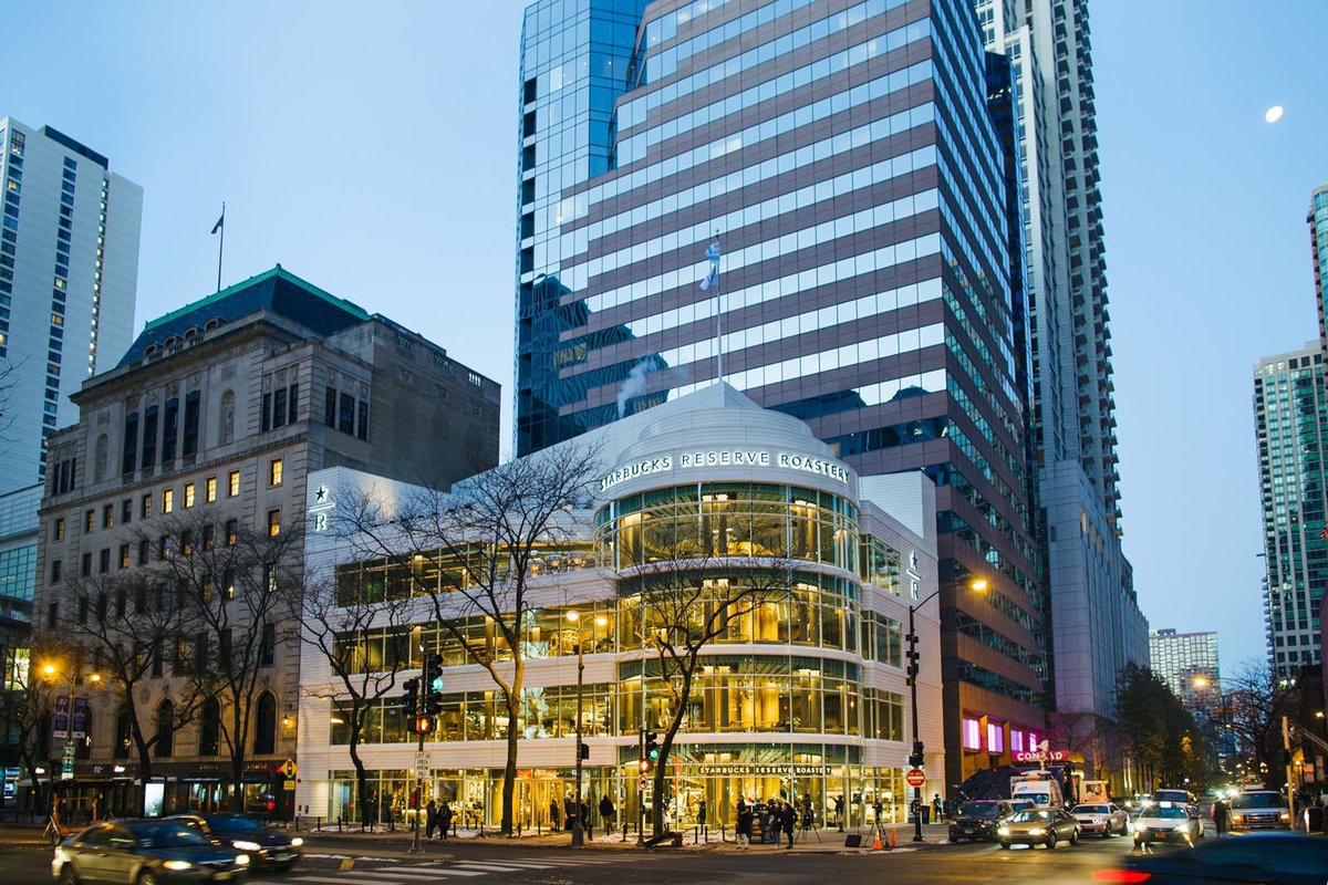 Kevin_Johnson's tweet photo. The Starbucks Reserve Chicago Roastery is the largest @Starbucks in the world and is an ode to our love of Coffee and connection, in our second home, Chicago. It is a sight to behold. #StarbucksReserve #ChicagoRoastery https://t.co/eAtmrucq06