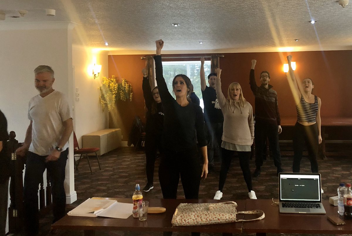 Owenmoneypanto's tweet photo. First week of rehersals #aladdinpanto 🧞♀️complete & what a cast 💫 #firstclasscast 🤩 @MetAbertillery @BlackwoodMiners @TumbleHall @CongressTheatr #itspantotime 🎭💥 https://t.co/KSNCk5LcRf
