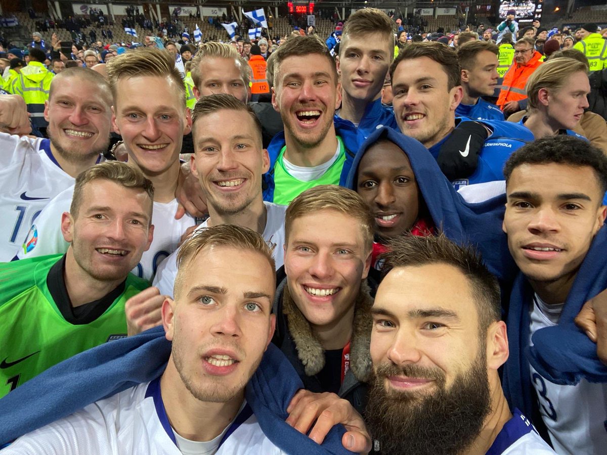 JPirineen's tweet photo. Euro-selfie, camoon Suomi!!! ❤️❤️🔥
@Huuhkajat https://t.co/0vCWjfo4js
