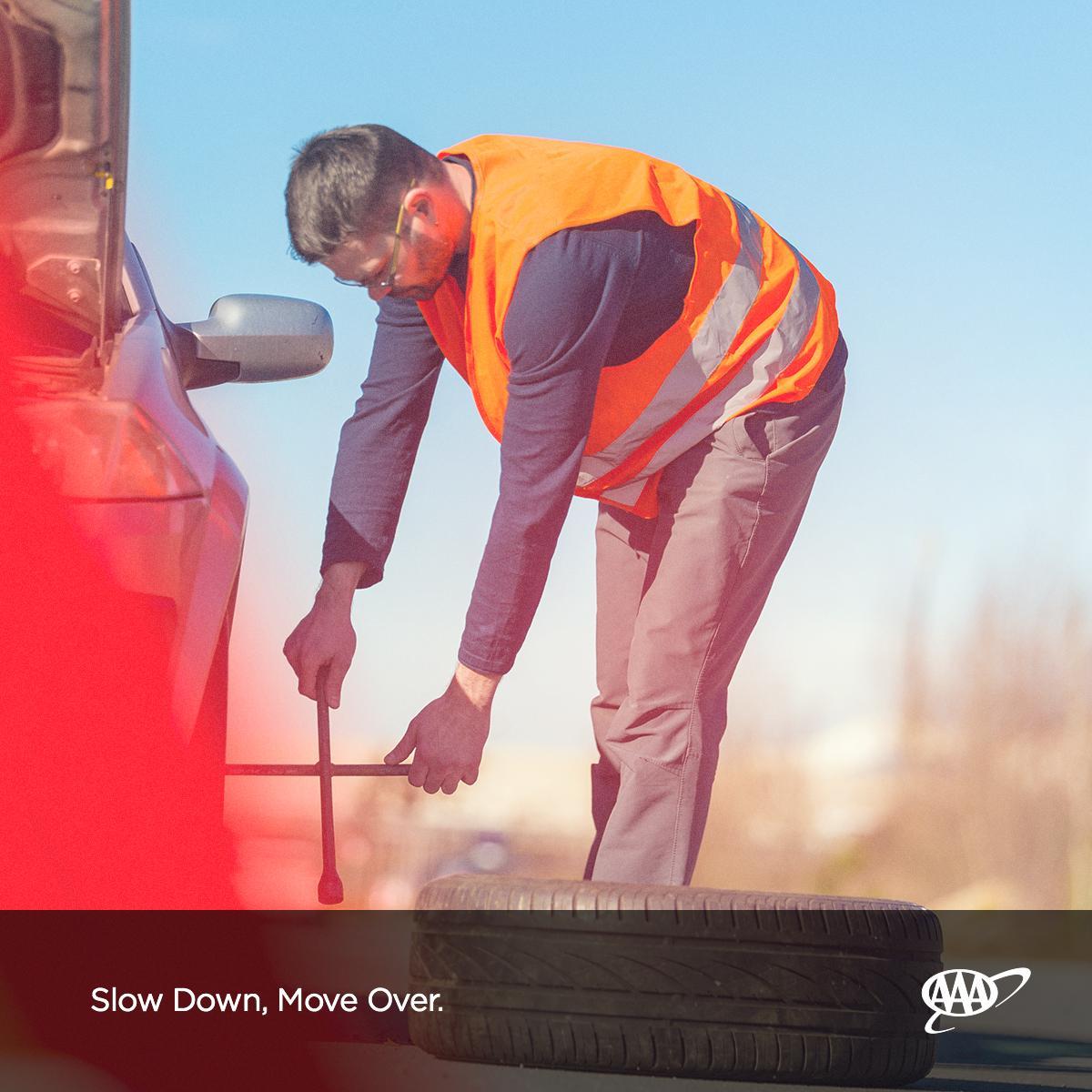 AAA_Utah's tweet image. During National Traffic Incident Response Awareness Week, #AAA reminds drivers to help protect workers &amp;amp; emergency personnel along our nation’s roadways. Remember, when you see flashing lights, Slow Down and Move Over. #SlowDownMoveOver #KeepEmSafe.