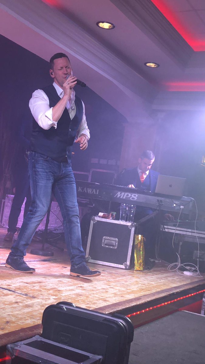 RobertmizzellF's tweet photo. Photos of Robert &amp; the Country Kings performing    in the Ryandale Inn, Moy  🤠🎶 #RobertMizzell #CountryKings   #MamaKnows #RyandaleInn #LittlePieceOfIreland #Moy https://t.co/6vIEFNBxAD