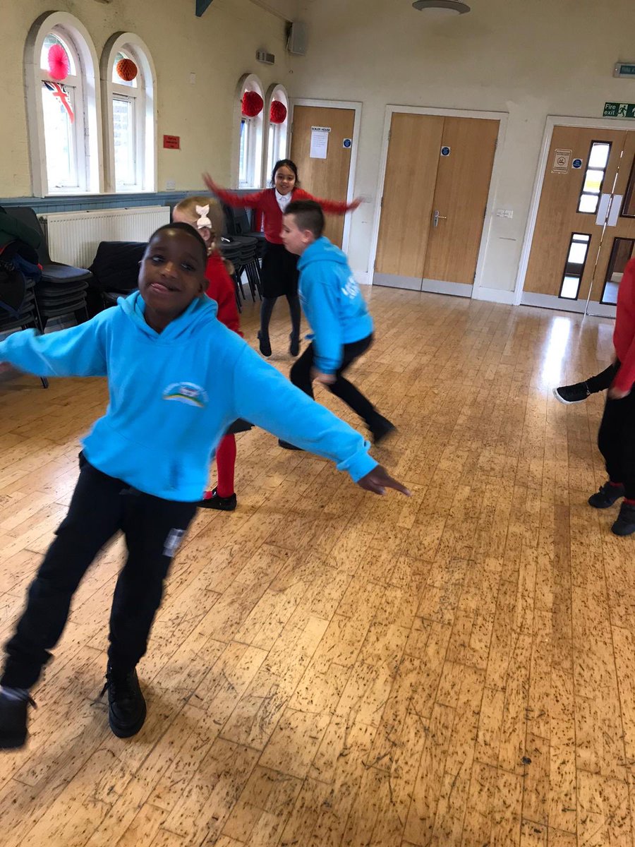 BubsyTownhill's tweet photo. We love going to our Music Therapy sessions on a Wednesday morning 🎤🎷🎹🎧🎺🎻 #thcmusic #thcstf https://t.co/9iYK7oj5qx