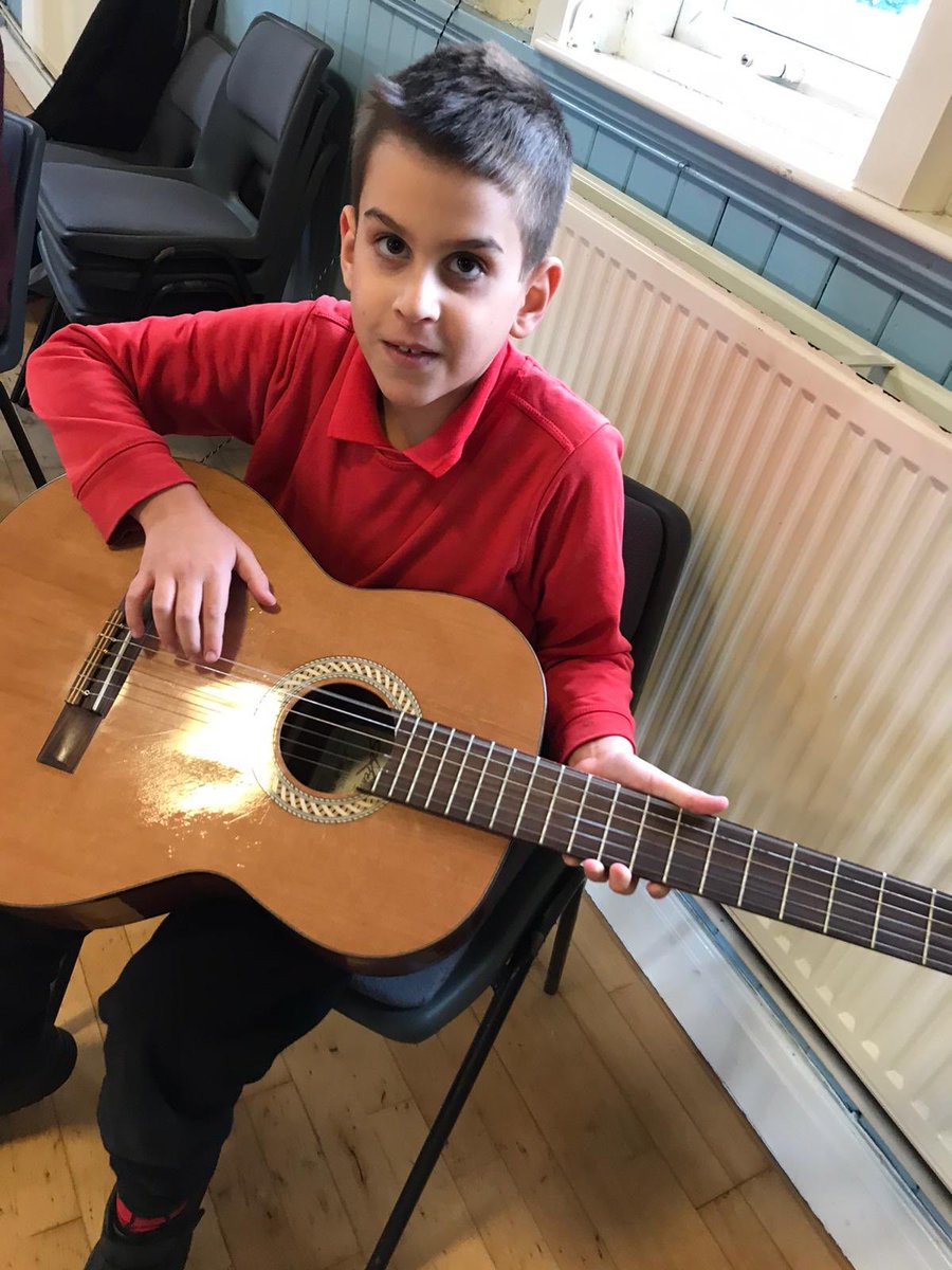 BubsyTownhill's tweet photo. We love going to our Music Therapy sessions on a Wednesday morning 🎤🎷🎹🎧🎺🎻 #thcmusic #thcstf https://t.co/9iYK7oj5qx