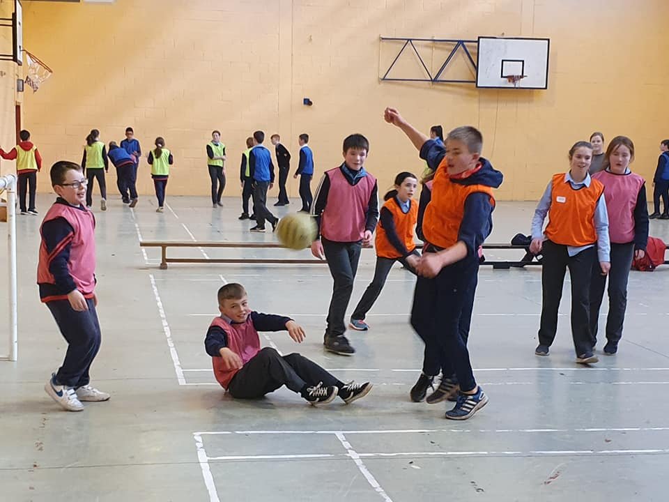 CFionnchua's tweet photo. We were delighted to welcome 6th class pupils from our local community, as they got a taste of what life would be like as Coláiste Fionnchua students. Pupils experienced taster classes in a variety of subjects and a fantastic experience was had by all. #FirstYear2020 https://t.co/ABkPOhVBtE