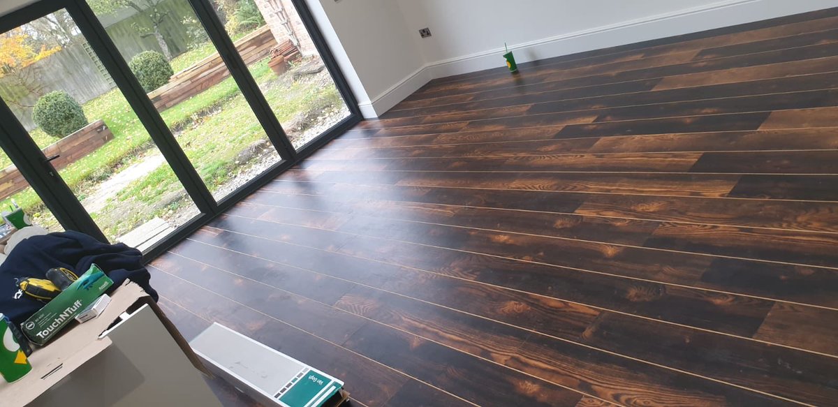 Total_Flooring's tweet photo. @FBallUK This south facing kitchen @KarndeanComm flooring that we laid today, using  F49 adhesive and screed won’t be going anywhere, such a great new age adhesive https://t.co/mfwiz4GVgE