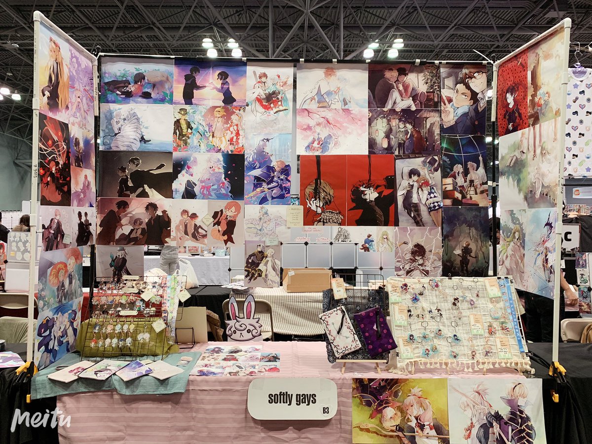 at ANYC B3 with <a href="/emmikn_/">emmi 🪷 ANYC O15</a> !! please come say hi! we will have wooden stands tomorrow hopefully!