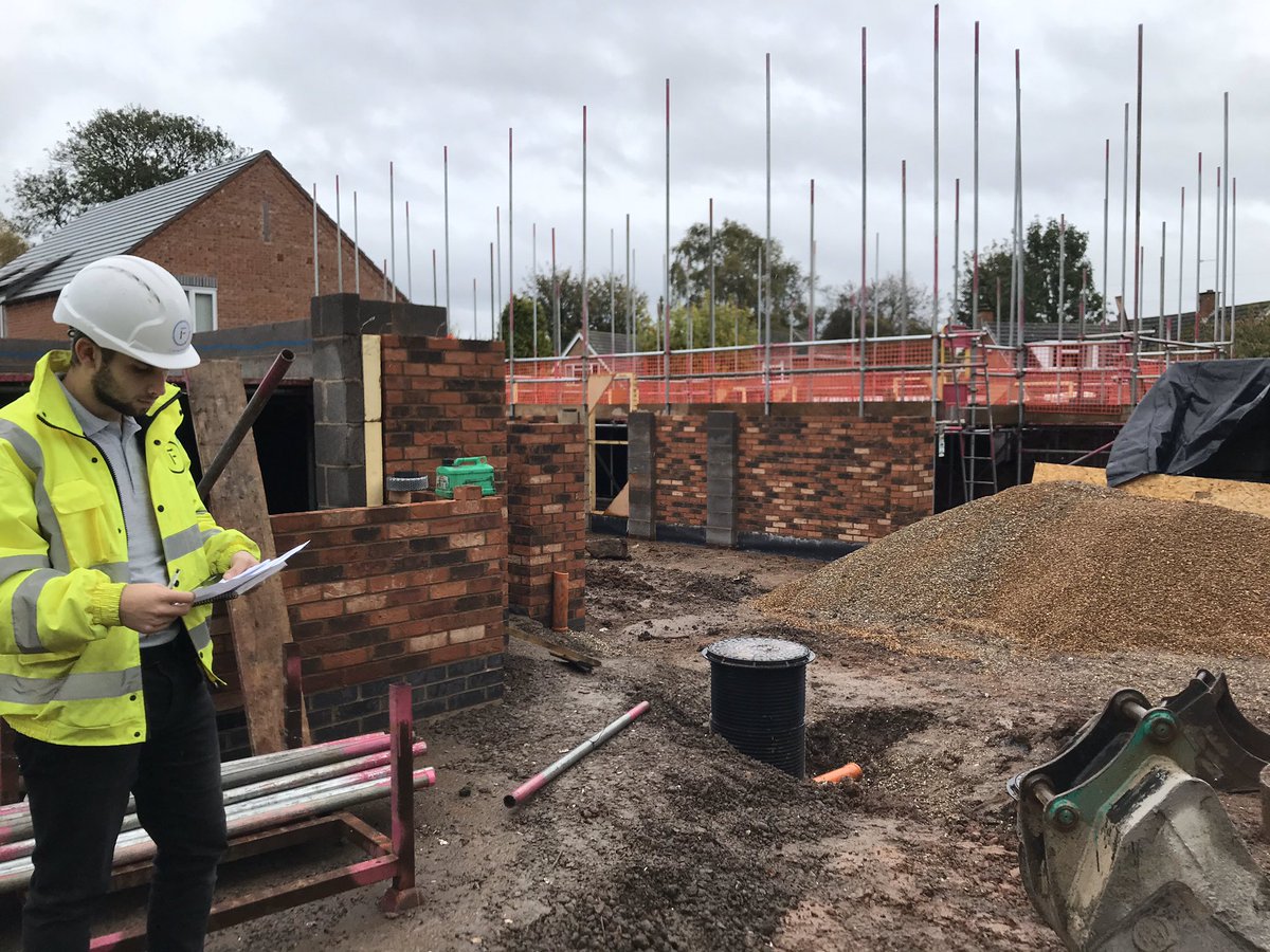 johnpbeggan's tweet photo. Project update over in Atherstone, Warwickshire .
Three new build detached dwellings going up as well as the renovation of an existing detached property.
Brad in action on site!
#costconsultancy #projectconsultancy #quantitysurveying https://t.co/I7zcCgWIGg