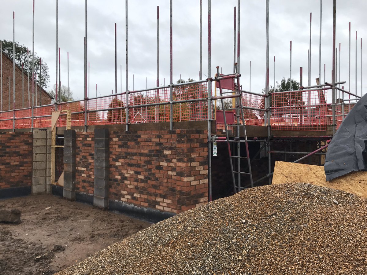 johnpbeggan's tweet photo. Project update over in Atherstone, Warwickshire .
Three new build detached dwellings going up as well as the renovation of an existing detached property.
Brad in action on site!
#costconsultancy #projectconsultancy #quantitysurveying https://t.co/I7zcCgWIGg