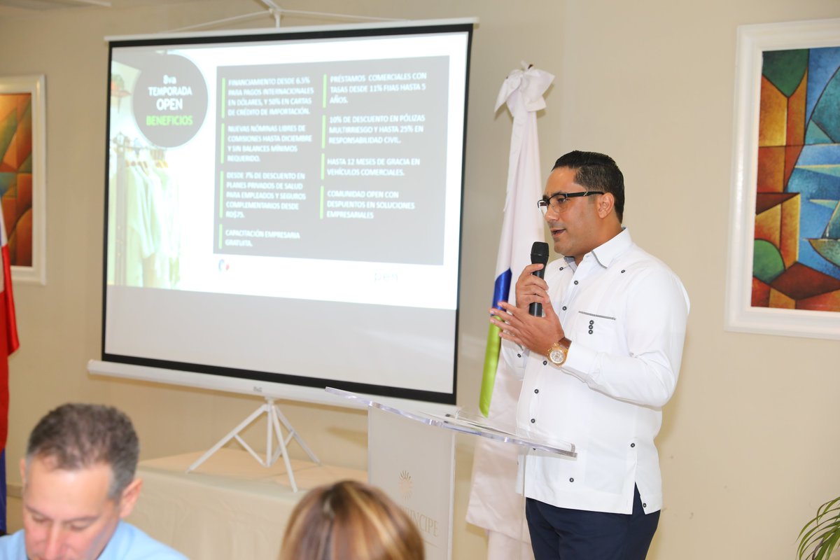 BancoBHD's tweet photo. Apoyamos tus grandes ideas a través de nuestros #EncuentrosdeNegocios. En esta ocasión, celebramos con éxito el primer encuentro en Las Terrenas, allí compartimos informaciones de interés para los comerciantes de la zona. #TemporadaOPEN #OPEN2019 #ComunidadOPEN https://t.co/WxPdCXuz3f