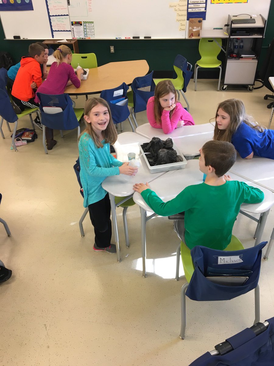 Mr. Straub tweet media