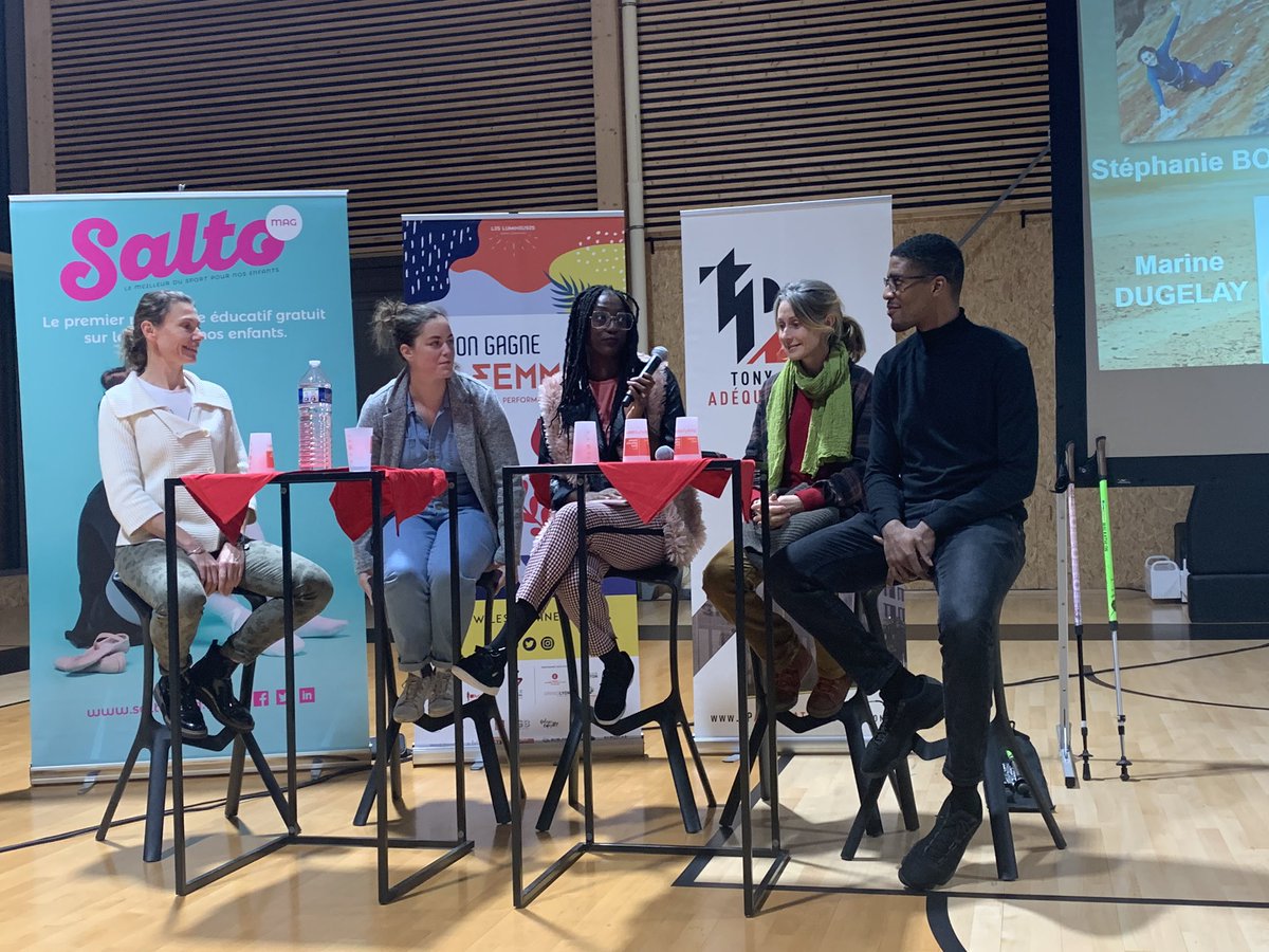 Des sportifs au grand cœur qui partagent leur expérience lors du festival @lgasf à la @TP_A_A . Merci @EMLYONauFeminin pour cette belle soirée