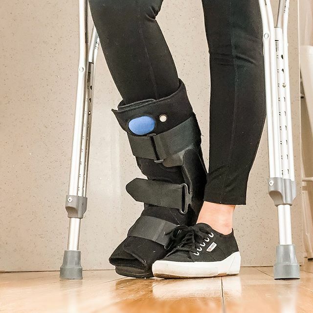 sunnyvegan's tweet photo. having fun picking out clothes that go with my new accessories 😝 #crutches #stupidboot #ouch at least my #superga looks good. https://t.co/bK1J59NrYb https://t.co/GbohbQ8ZgU
