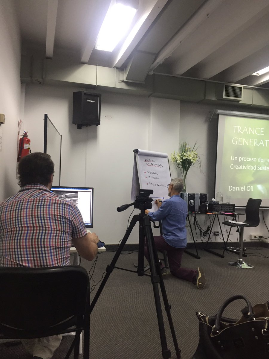 efectopnl's tweet photo. Todo listo para la transmisión de la charla de Daniel Oil por trance generativo vamos a estar haciendo algunas transmisiones #pnl #trancegenerativo #creatividad @iagcglobal @escuelaplatense https://t.co/4T3sbeHpyN