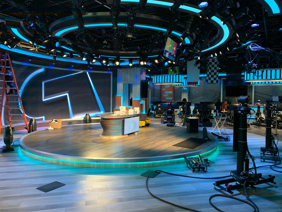 MATTorMAC's tweet image. The excitement is building behind the scenes at the #LogitechGChallenge World Finals! Tomorrow, one of the top 8 racers will be crowned world champion and earn a chance to join @McLarenShadow. Watch live tomorrow at 4pm PT: twitch.tv/logitechg