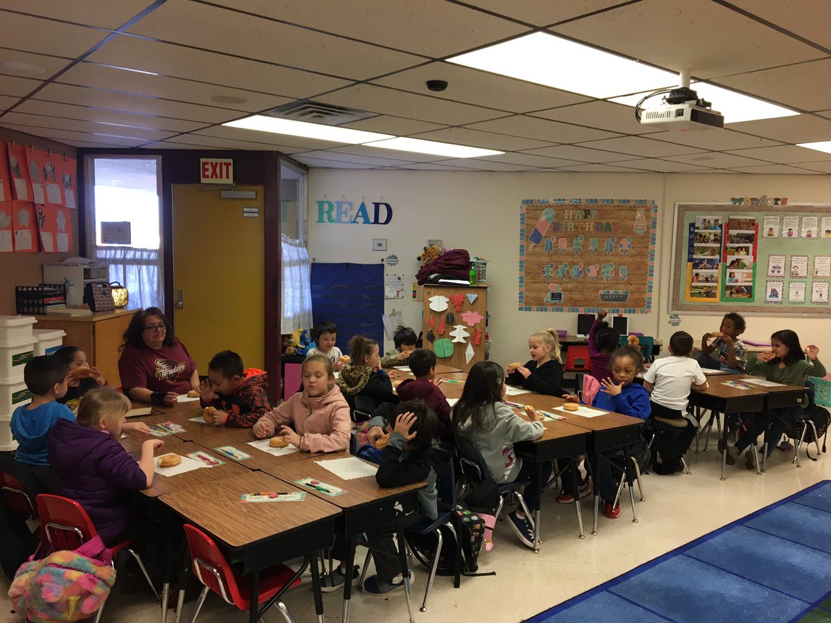 Melissa Stewart tweet media