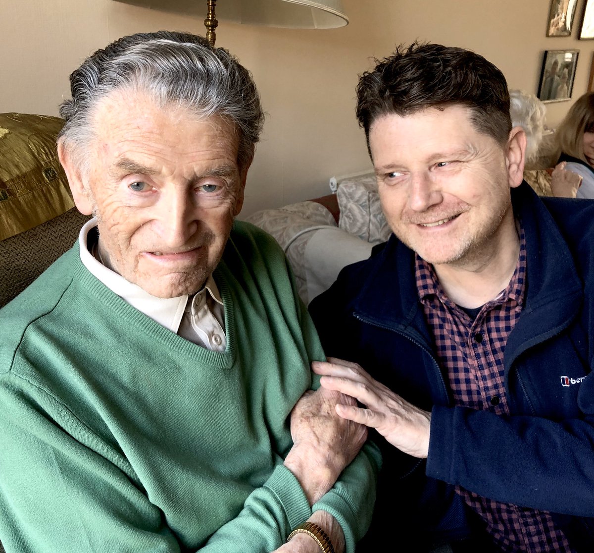 reece_dinsdale's tweet photo. Missing the old bugger this eve. Would often take him out for a pint on a Friday night.
Death...
you utter, utter arse! https://t.co/i6gQYh0YzG