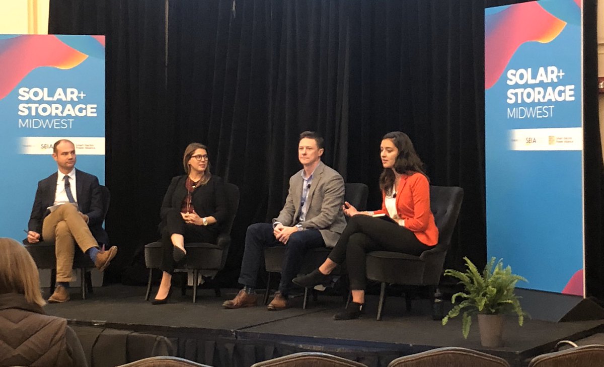 ClearwayEnergy's tweet photo. Barry Matchett and Zadie Oleksiw from Clearway’s external affairs team had a blast chatting all things #solar at #SolarStorageMidwest. Thanks for having us! Now back to work bringing clean power to the people. ☀
📷: @ScottySolar https://t.co/jCwreRNJyL